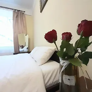 https://apartment-near-the-train-station.hotelslviv.net